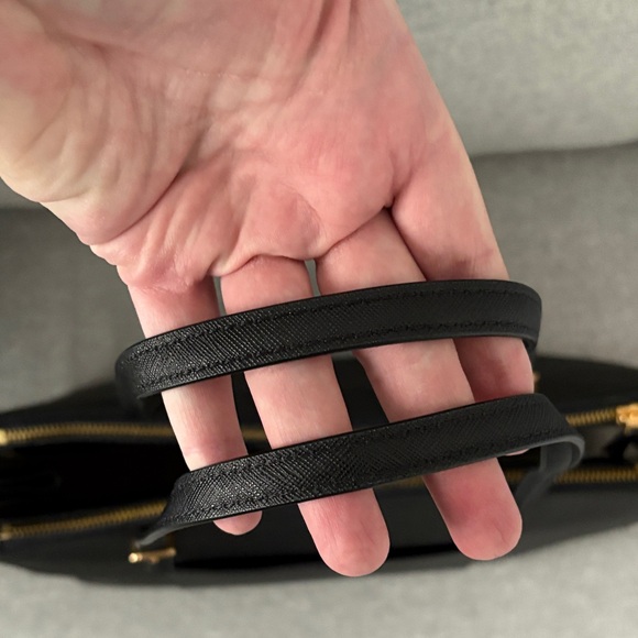 Tory Burch Laptop Tote - Picture 11 of 11